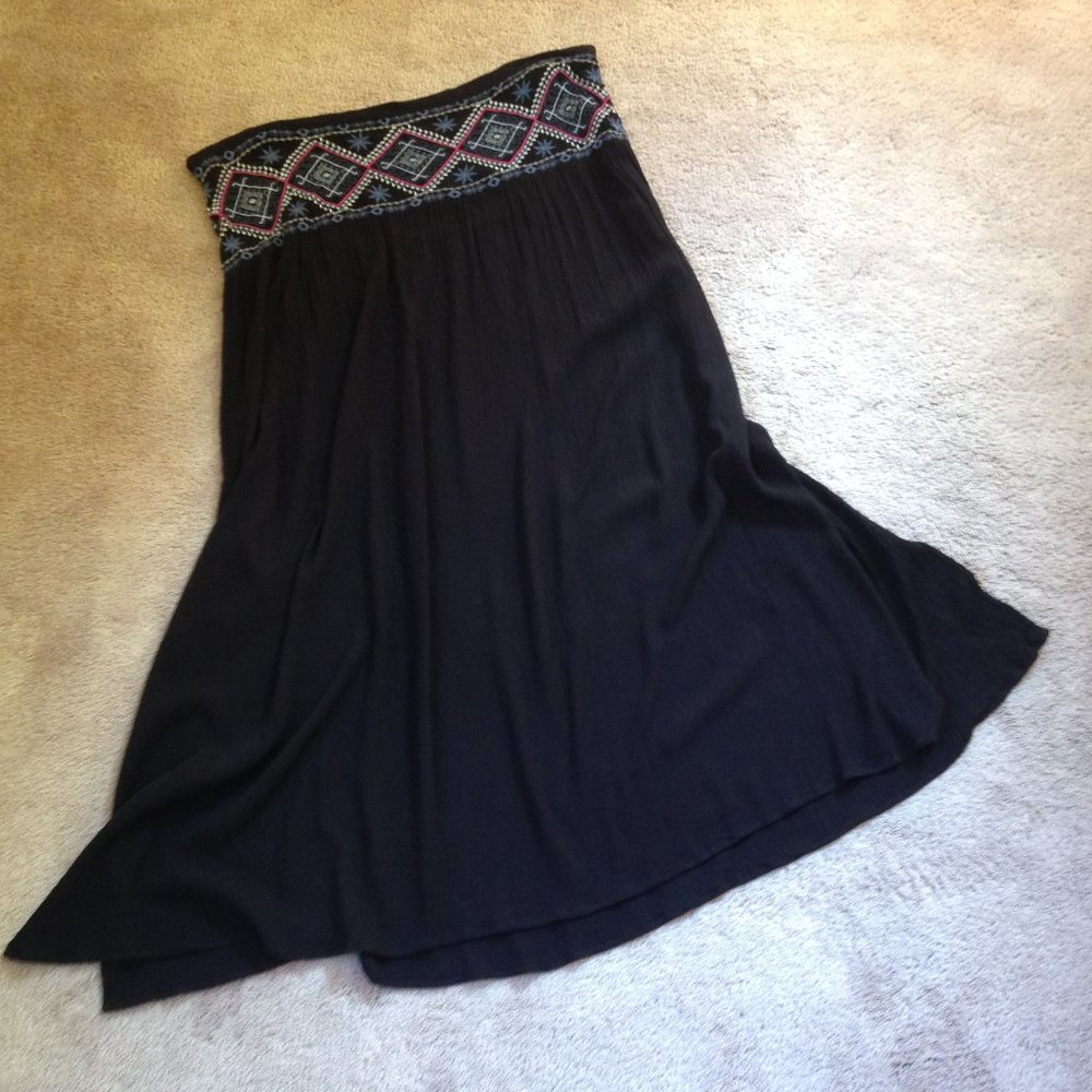 Urban Girl embroidered split black Maxi Skirt